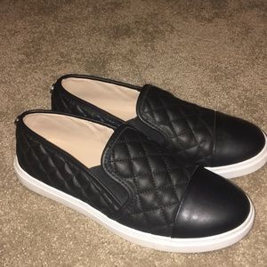 Steve Madden slip ons
